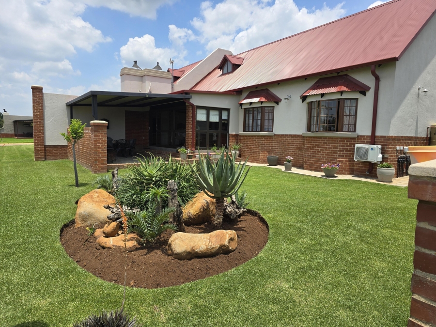 3 Bedroom Property for Sale in Waterlake Farm Lifestyle Estate Gauteng