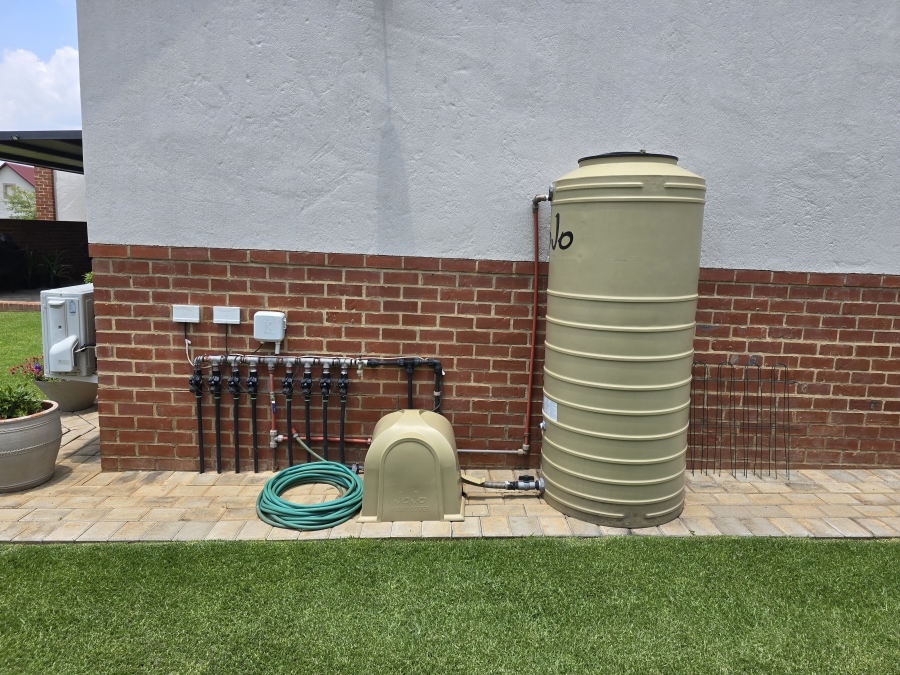 3 Bedroom Property for Sale in Waterlake Farm Lifestyle Estate Gauteng