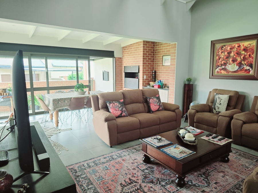 3 Bedroom Property for Sale in Waterlake Farm Lifestyle Estate Gauteng