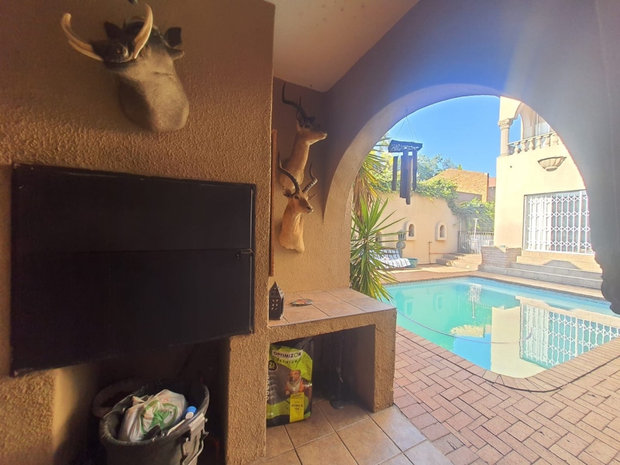 6 Bedroom Property for Sale in Vanderbijlpark SE Gauteng