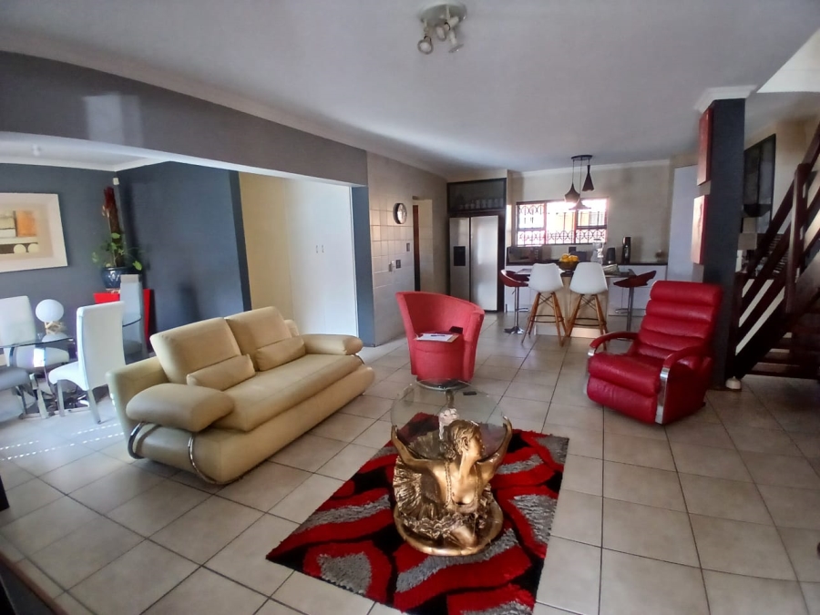 3 Bedroom Property for Sale in Silver Lakes Gauteng