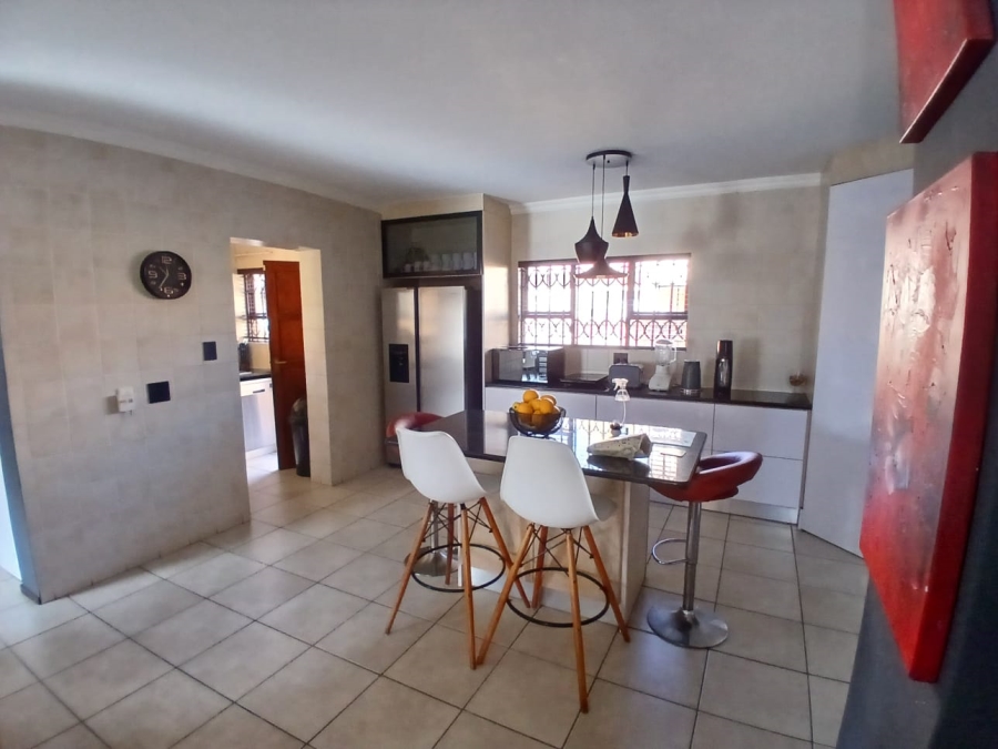 3 Bedroom Property for Sale in Silver Lakes Gauteng