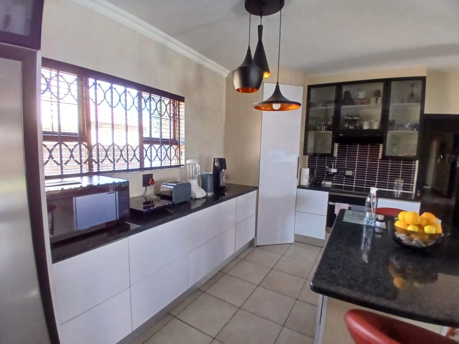 3 Bedroom Property for Sale in Silver Lakes Gauteng