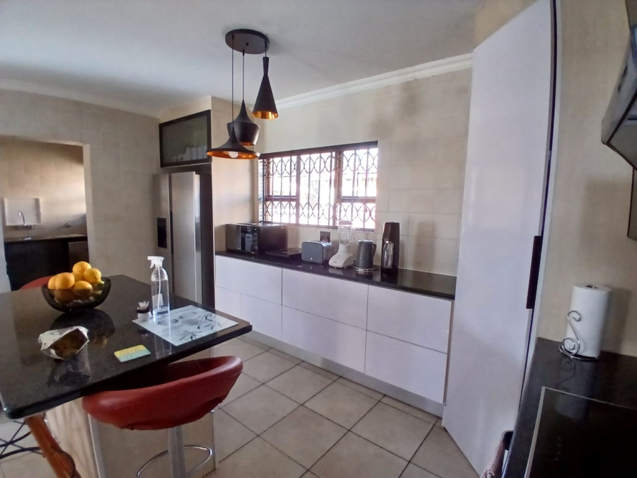 3 Bedroom Property for Sale in Silver Lakes Gauteng