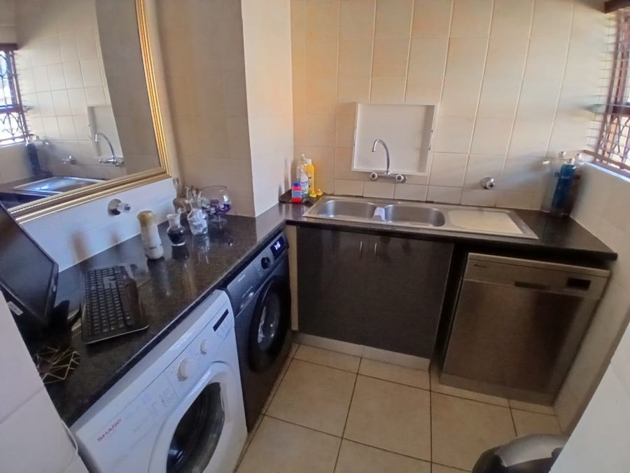 3 Bedroom Property for Sale in Silver Lakes Gauteng