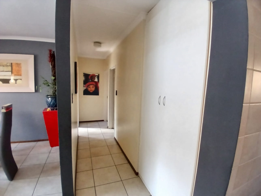 3 Bedroom Property for Sale in Silver Lakes Gauteng