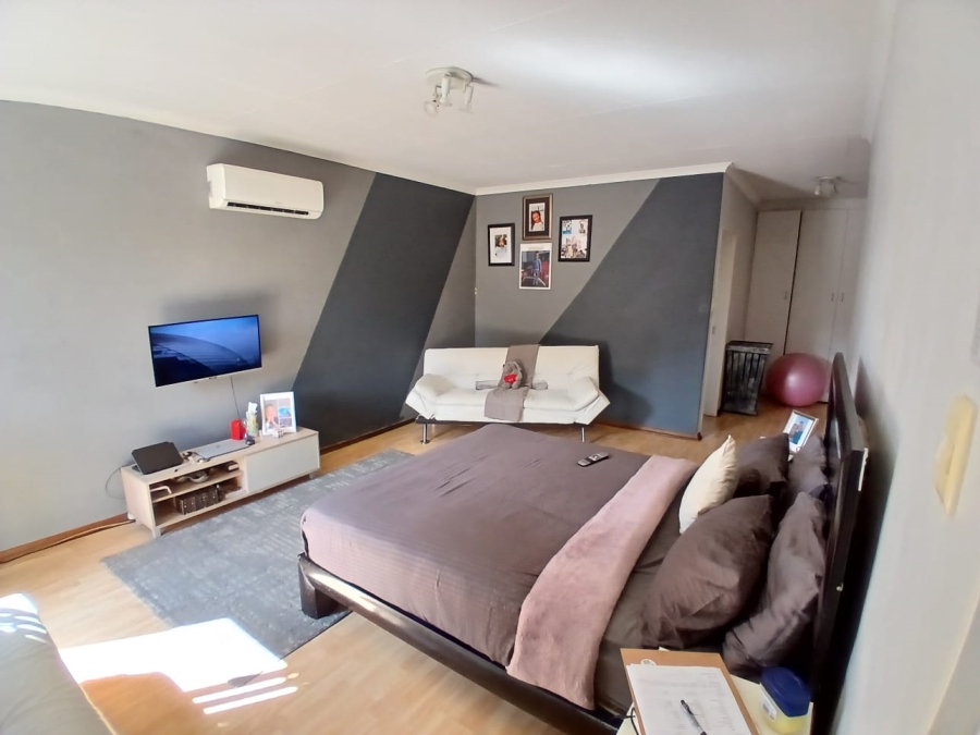 3 Bedroom Property for Sale in Silver Lakes Gauteng