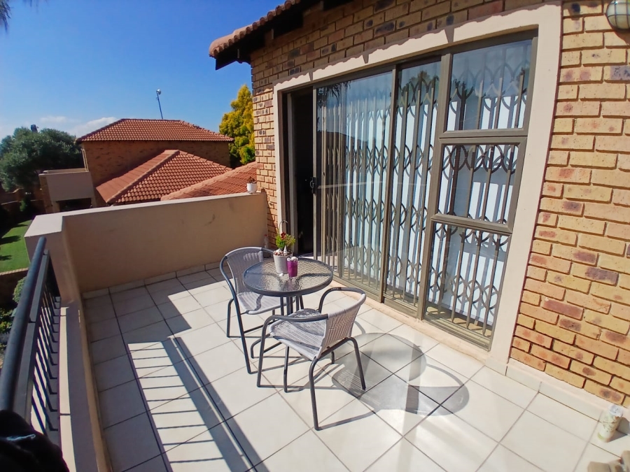 3 Bedroom Property for Sale in Silver Lakes Gauteng