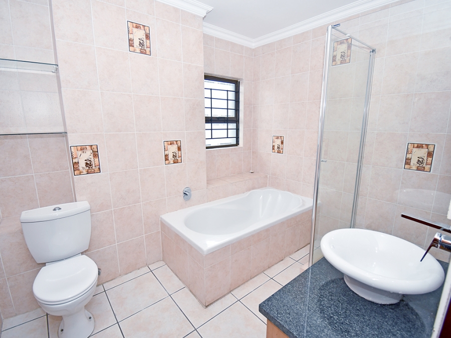 To Let 3 Bedroom Property for Rent in Morningside Gauteng