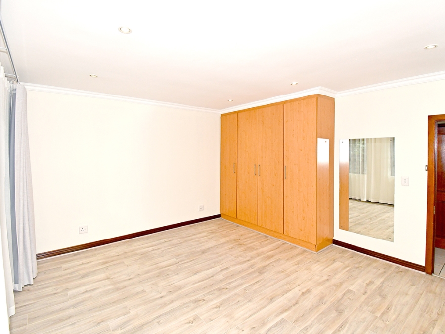 To Let 3 Bedroom Property for Rent in Morningside Gauteng