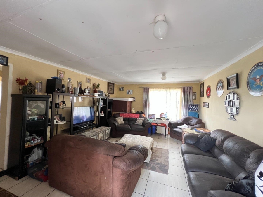 5 Bedroom Property for Sale in Whiteridge Gauteng