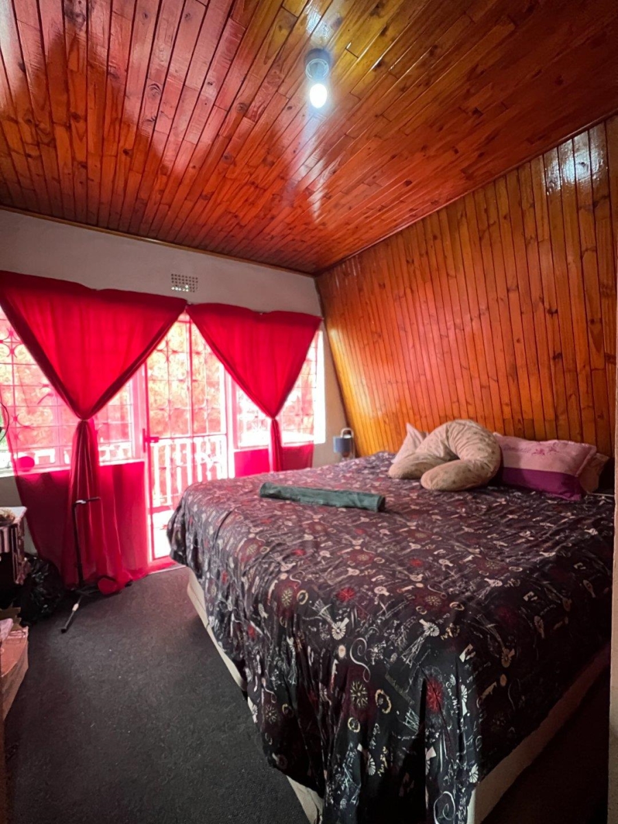 5 Bedroom Property for Sale in Whiteridge Gauteng