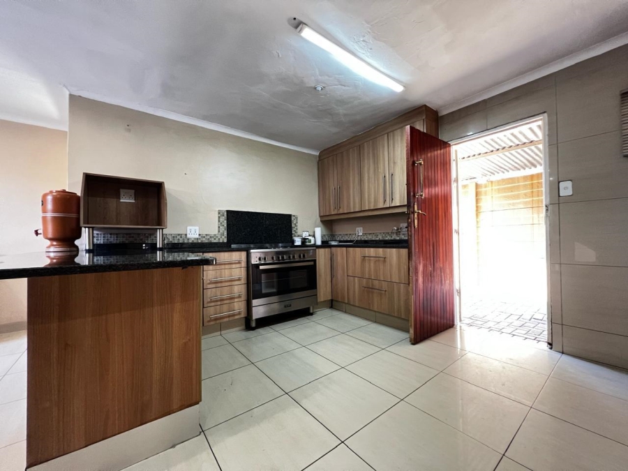 4 Bedroom Property for Sale in Marlboro Gardens Gauteng