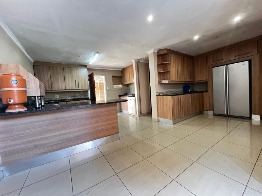 4 Bedroom Property for Sale in Marlboro Gardens Gauteng