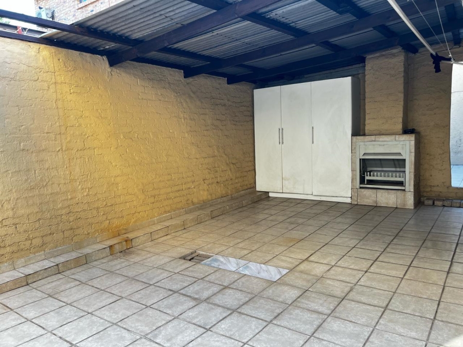 4 Bedroom Property for Sale in Marlboro Gardens Gauteng