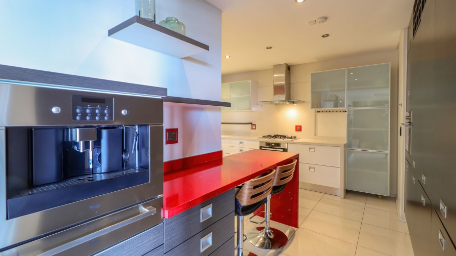 2 Bedroom Property for Sale in Sandhurst Gauteng