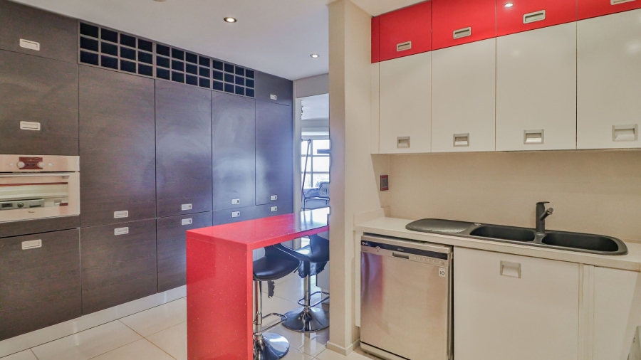 2 Bedroom Property for Sale in Sandhurst Gauteng