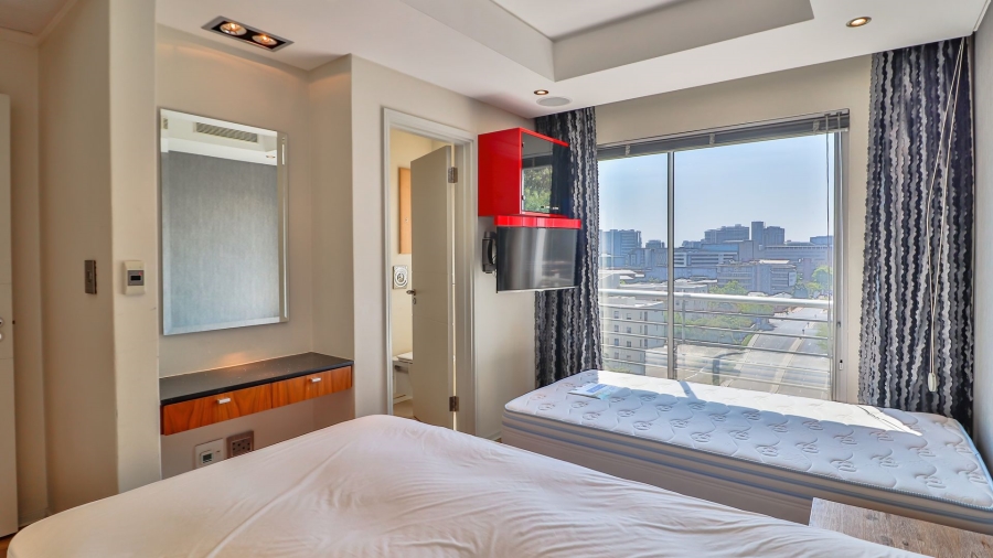 2 Bedroom Property for Sale in Sandhurst Gauteng