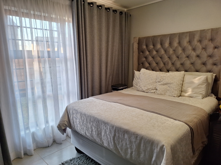2 Bedroom Property for Sale in Amberfield Gauteng