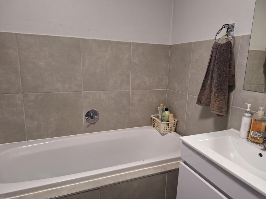 2 Bedroom Property for Sale in Amberfield Gauteng