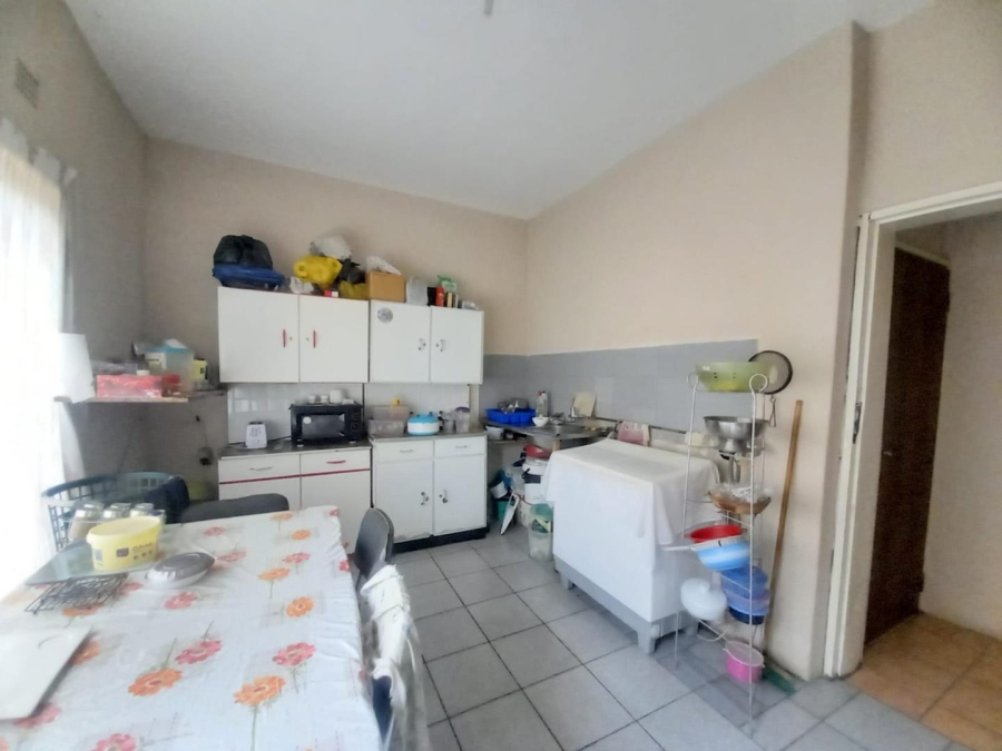 7 Bedroom Property for Sale in Actonville Gauteng