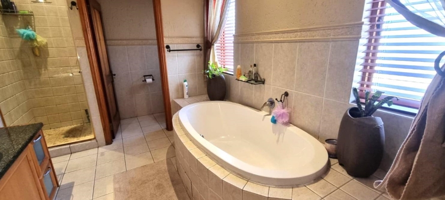 4 Bedroom Property for Sale in Beyers Park Gauteng