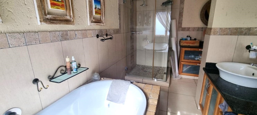 4 Bedroom Property for Sale in Beyers Park Gauteng