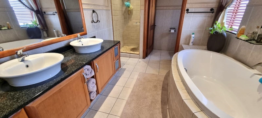 4 Bedroom Property for Sale in Beyers Park Gauteng