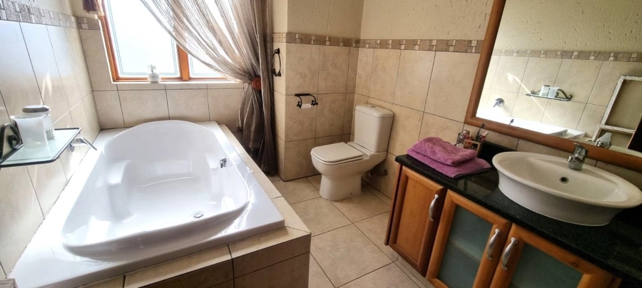 4 Bedroom Property for Sale in Beyers Park Gauteng