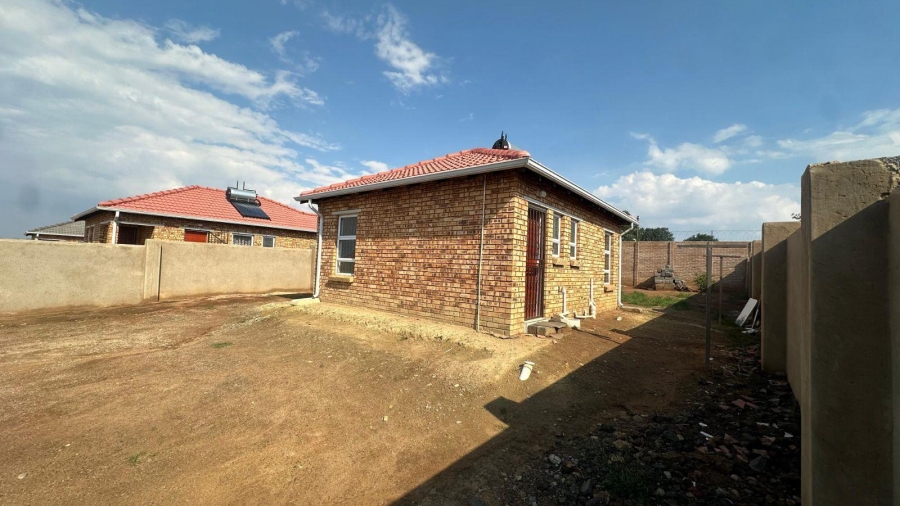 2 Bedroom Property for Sale in Alliance Gauteng