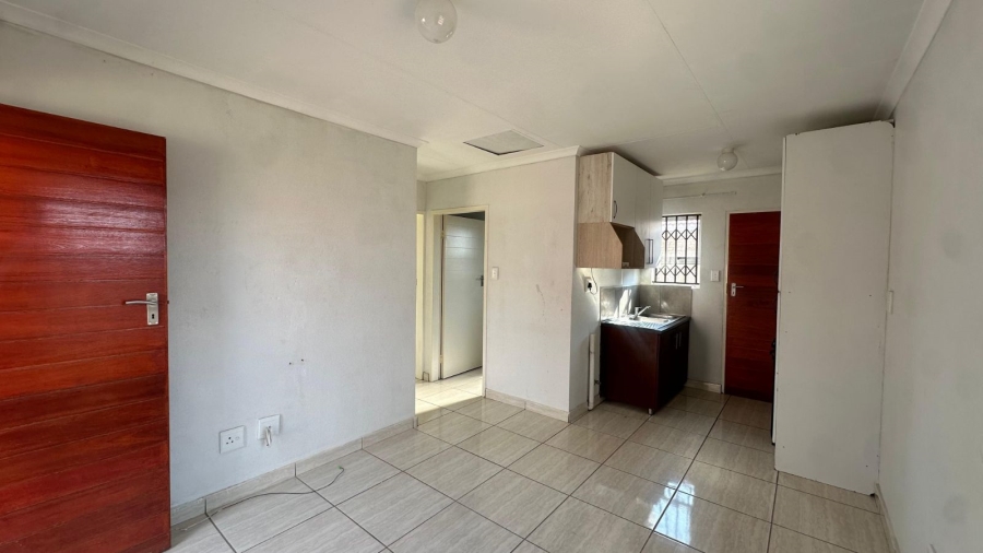 2 Bedroom Property for Sale in Alliance Gauteng