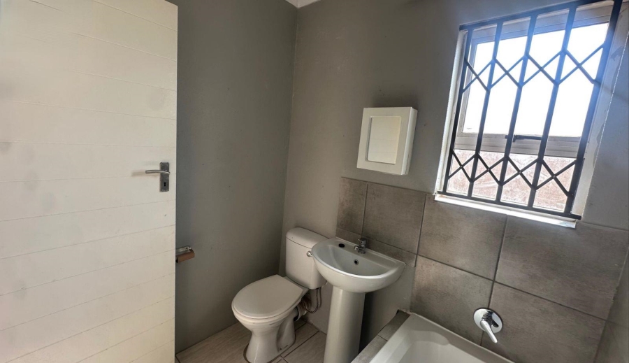 2 Bedroom Property for Sale in Alliance Gauteng