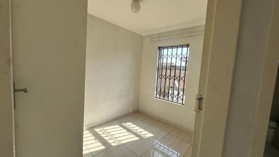 2 Bedroom Property for Sale in Alliance Gauteng