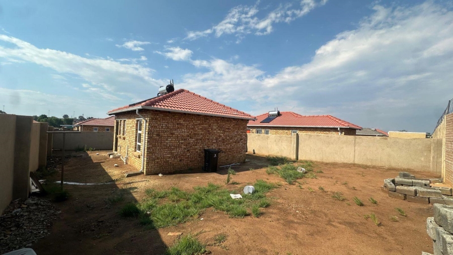 2 Bedroom Property for Sale in Alliance Gauteng