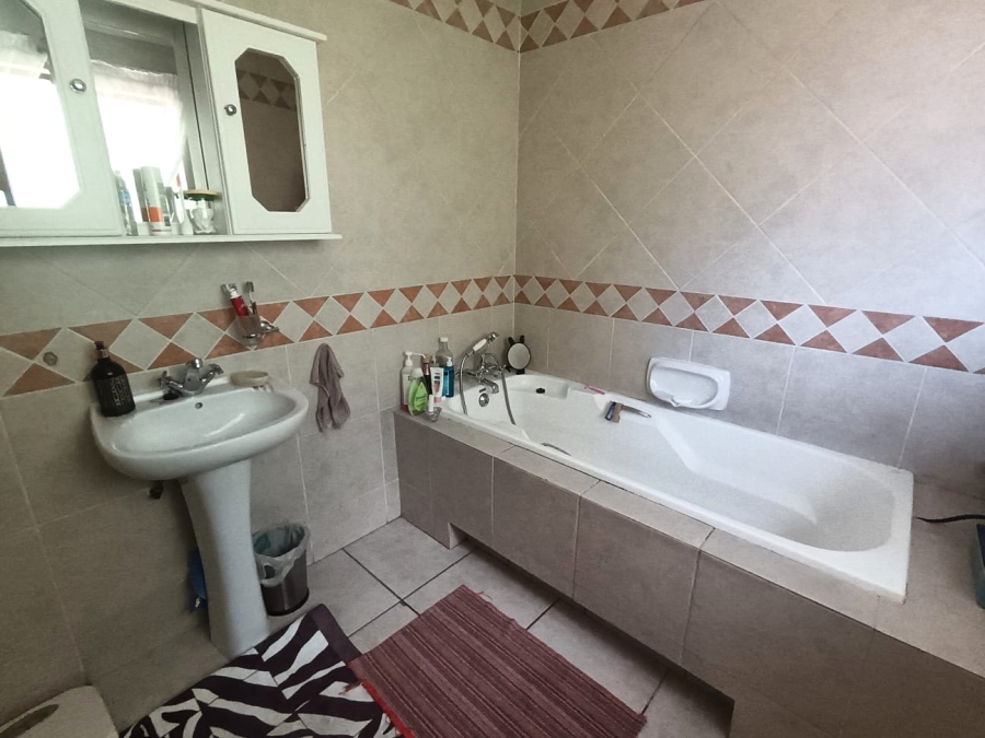 4 Bedroom Property for Sale in Bartlett Gauteng