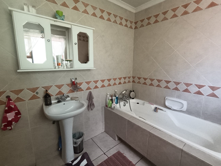 4 Bedroom Property for Sale in Bartlett Gauteng