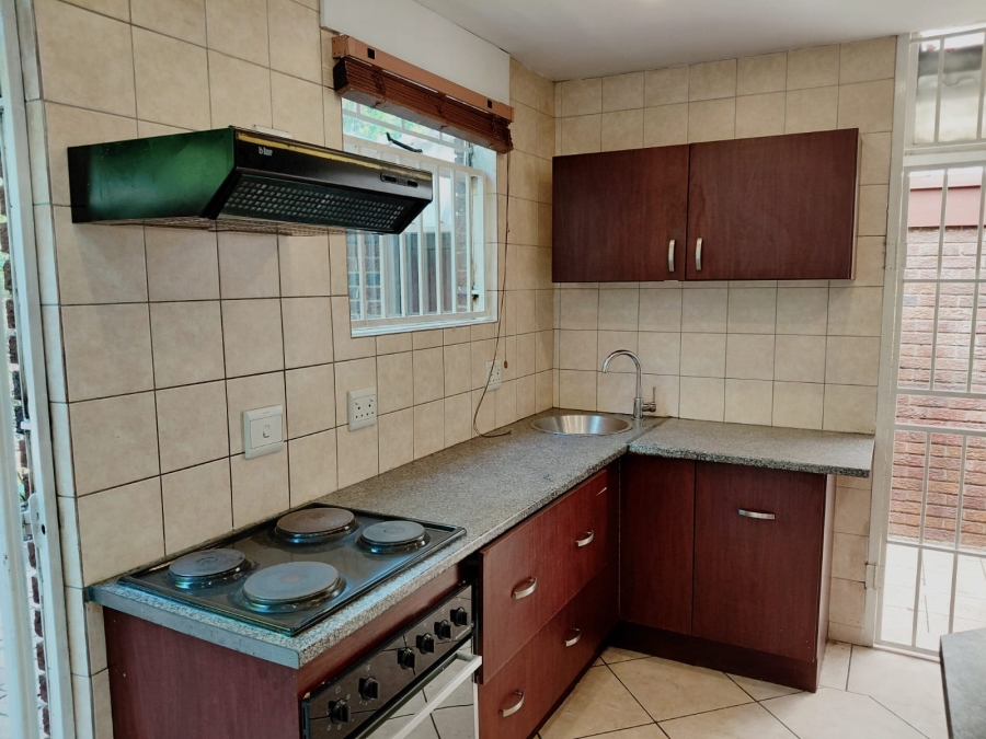 2 Bedroom Property for Sale in Bramley Park Gauteng