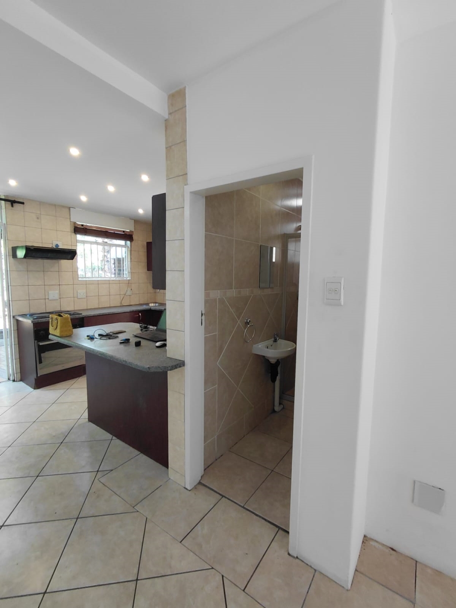 2 Bedroom Property for Sale in Bramley Park Gauteng