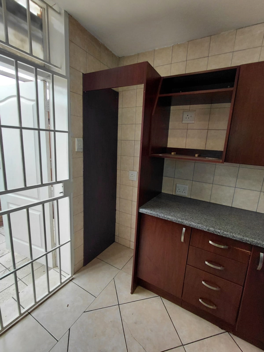 2 Bedroom Property for Sale in Bramley Park Gauteng