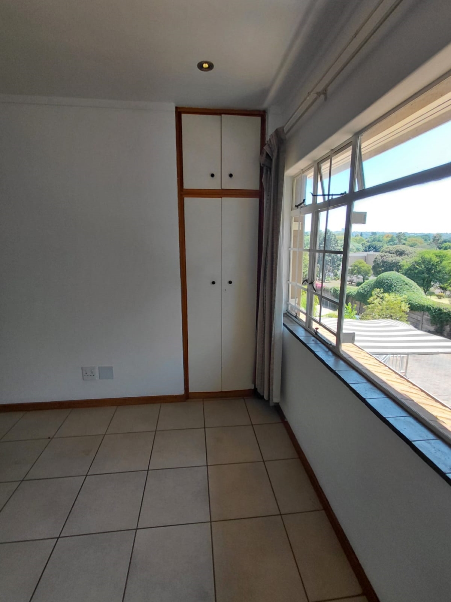 2 Bedroom Property for Sale in Bramley Park Gauteng