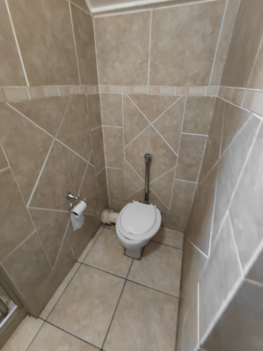 2 Bedroom Property for Sale in Bramley Park Gauteng