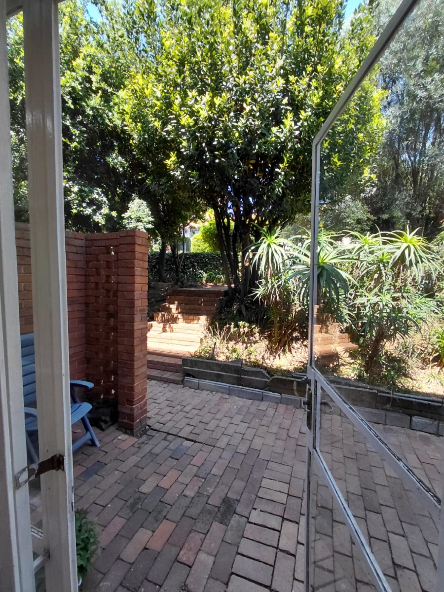 2 Bedroom Property for Sale in Bramley Park Gauteng