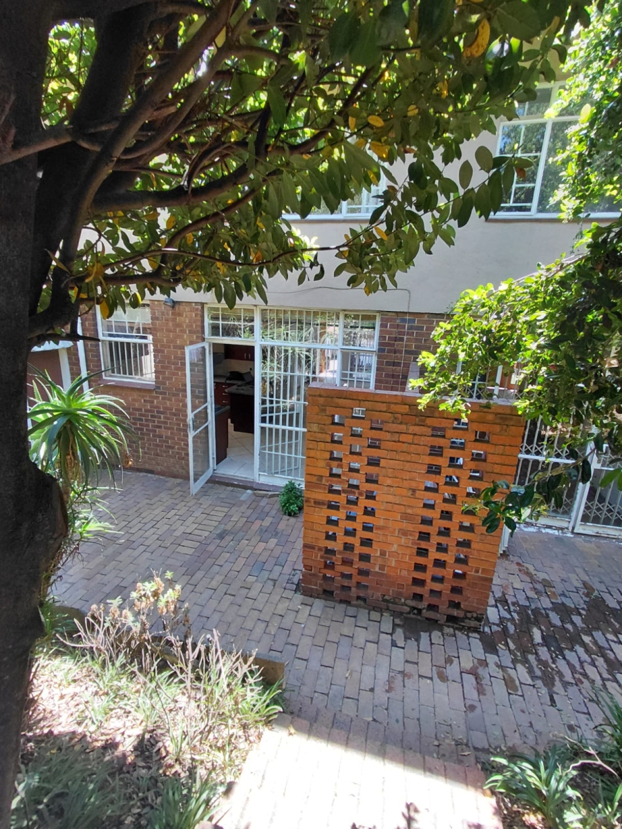 2 Bedroom Property for Sale in Bramley Park Gauteng