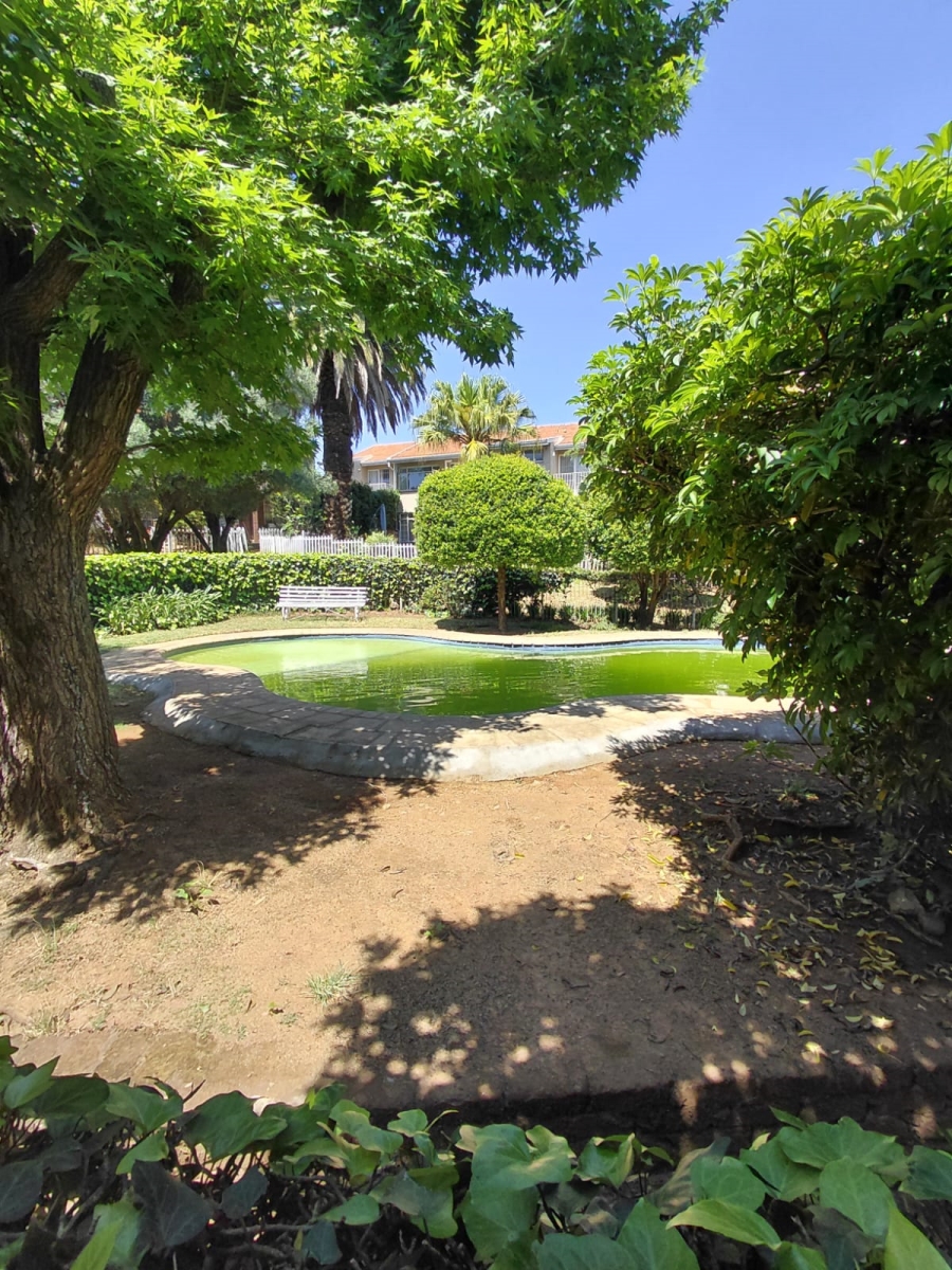 2 Bedroom Property for Sale in Bramley Park Gauteng