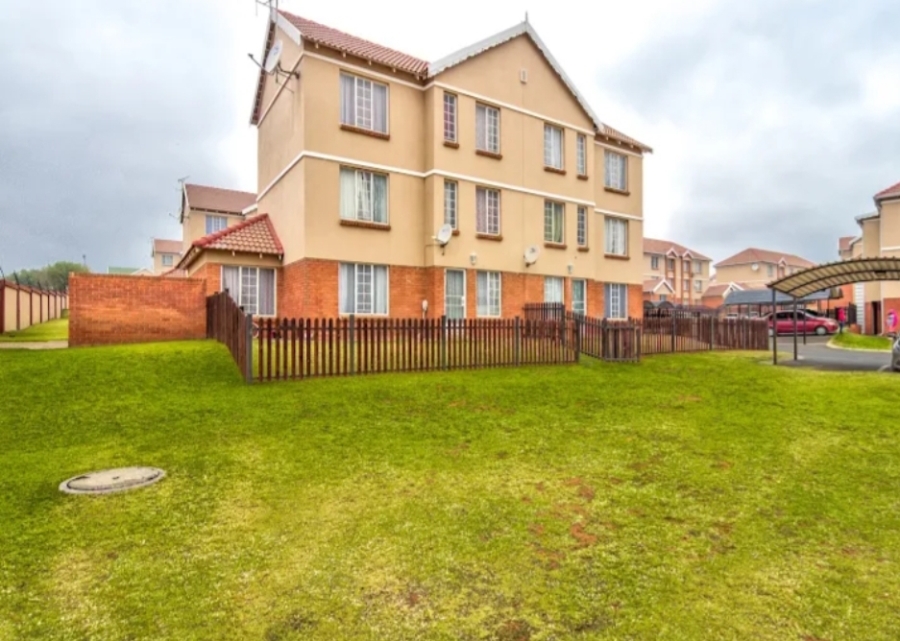 2 Bedroom Property for Sale in Terenure Gauteng