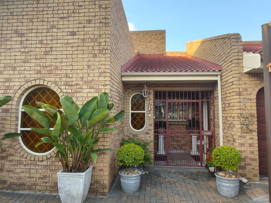 3 Bedroom Property for Sale in Edleen Gauteng
