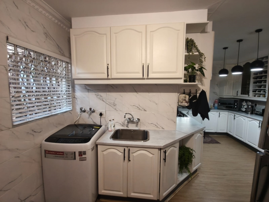 3 Bedroom Property for Sale in Edleen Gauteng