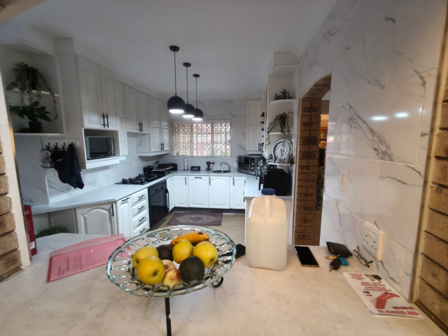 3 Bedroom Property for Sale in Edleen Gauteng