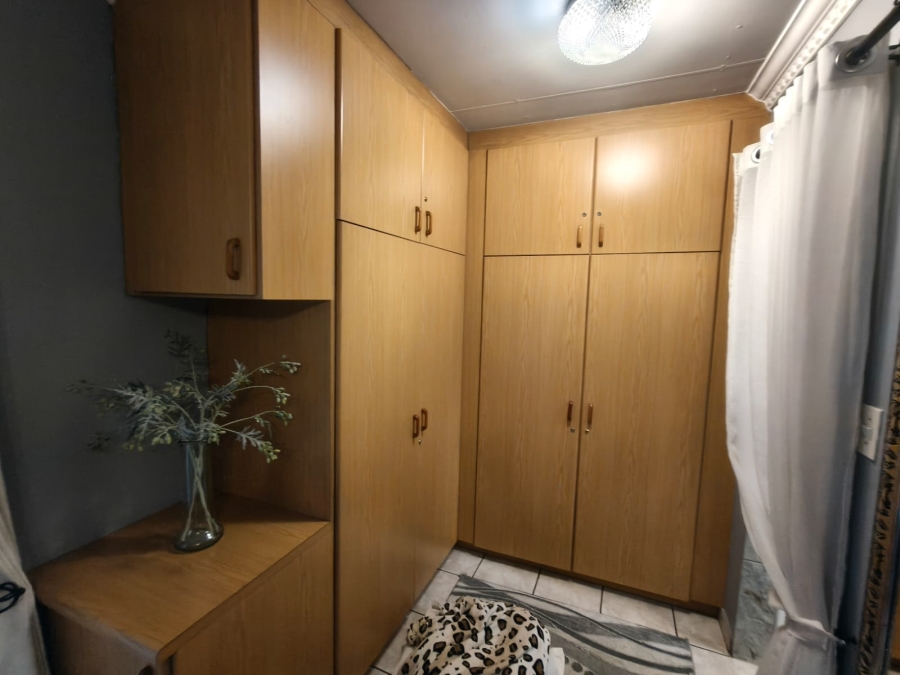 3 Bedroom Property for Sale in Edleen Gauteng