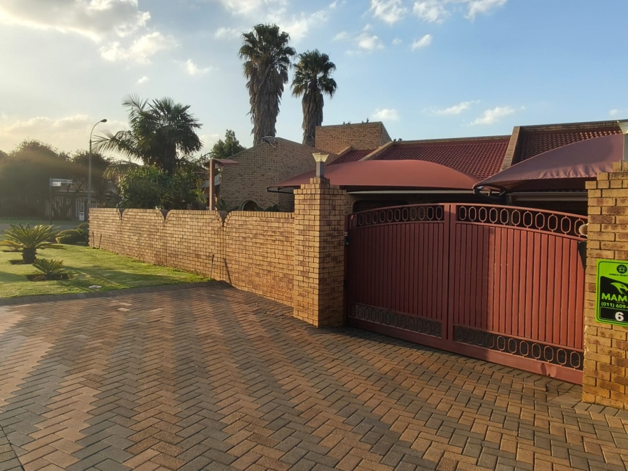 3 Bedroom Property for Sale in Edleen Gauteng